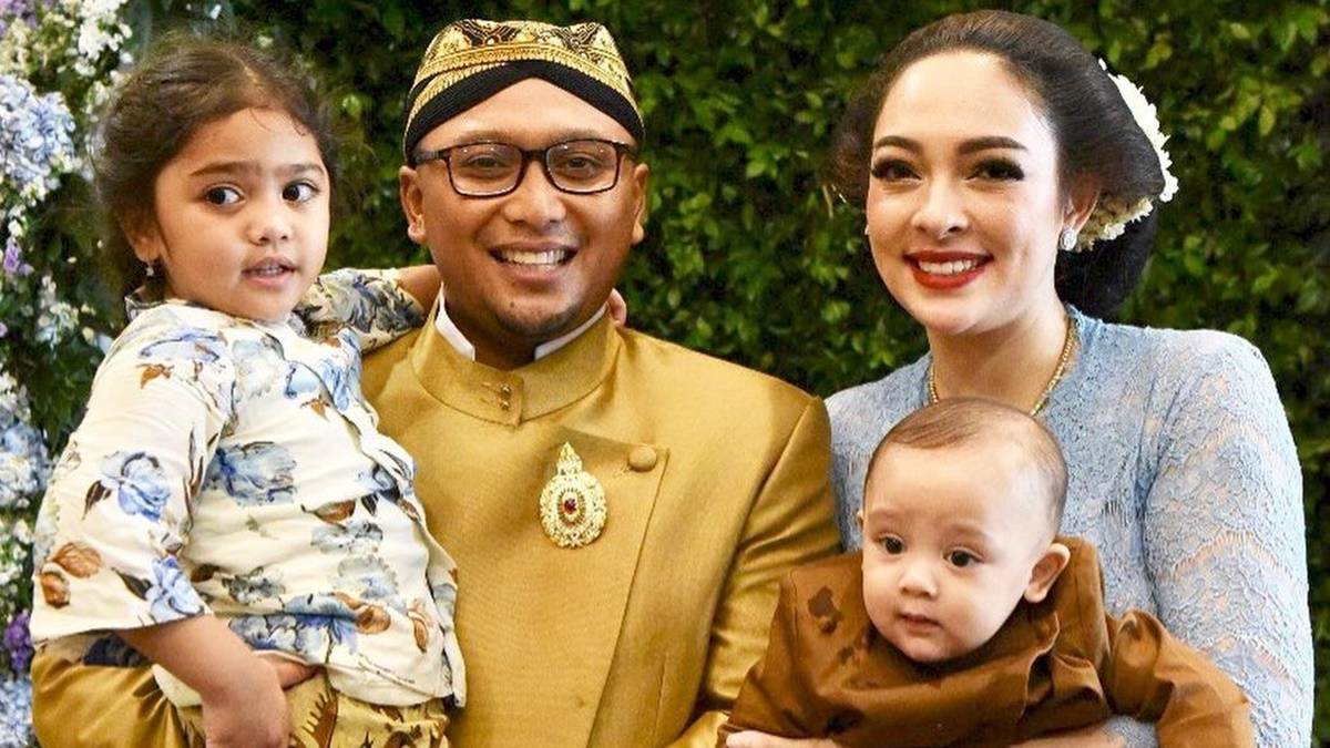 4 Artis Cantik Ini Nikahi Bangsawan 6 Lampiran Gambar