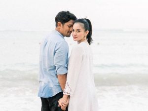 Berita selebriti dan gosip artis: Ririn Ekawati