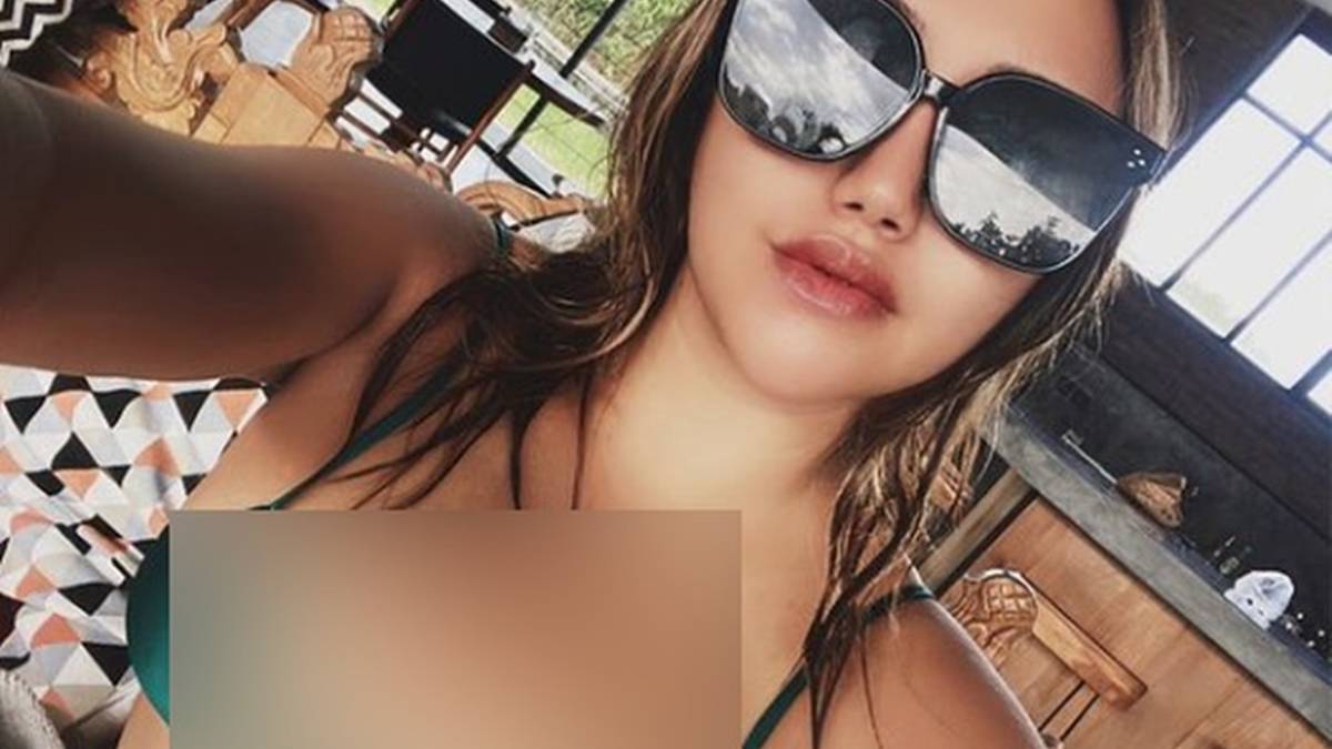 Salmafina Sunan Pamer Foto Berbikini Hijau, Caci-maki Netizen Dibalas Begini 2 Lampiran Gambar
