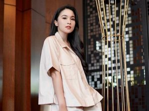 Berita selebriti dan gosip artis: Sandra Dewi