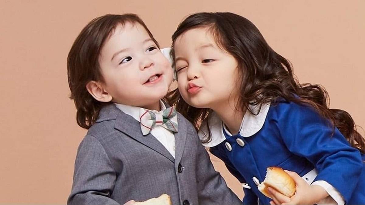 Dijamin Lucu, Ini 5 Variety Show Korea yang Buat Penonton Tak Akan Bisa Berhenti Tawa 8 Lampiran Gambar