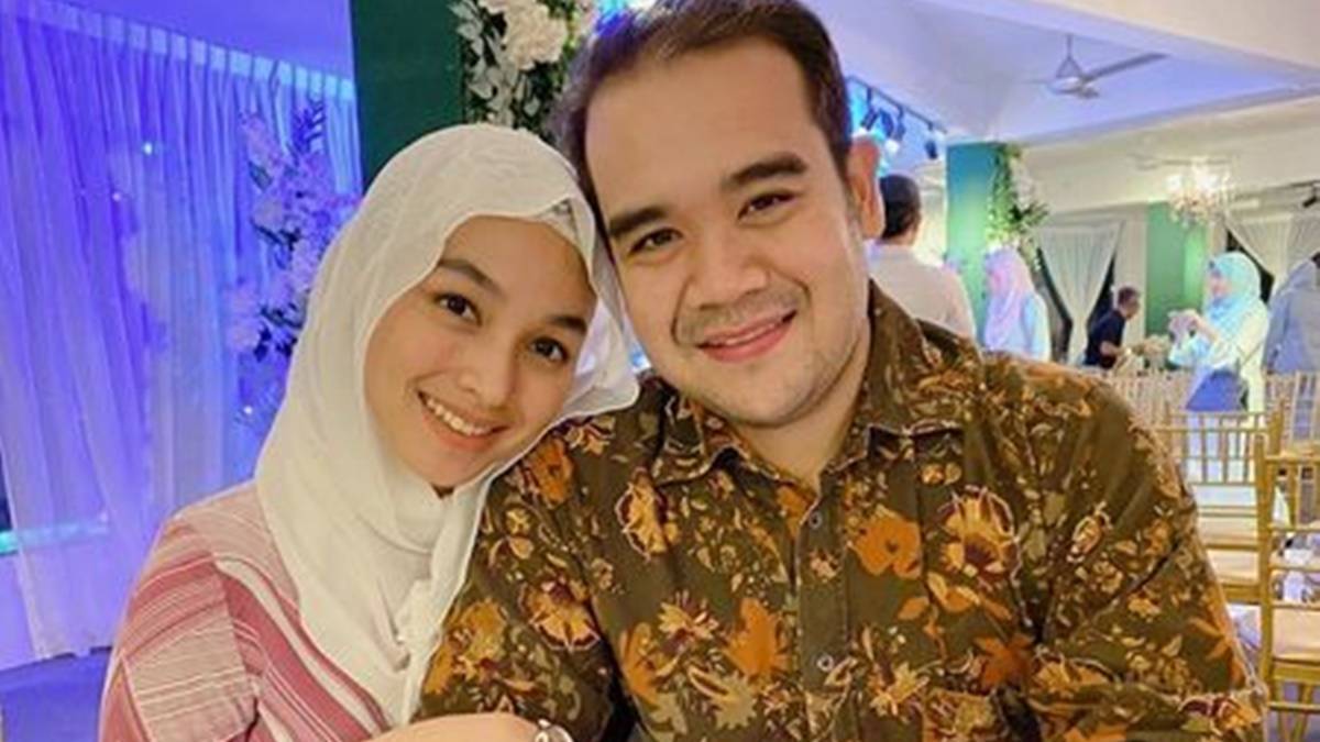 4 Artis Cantik Ini Nikahi Bangsawan 8 Lampiran Gambar