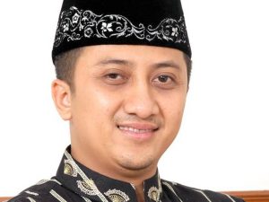 Berita selebriti dan gosip artis: Ustaz Yusuf Mansur disebut penjilat penguasa oleh netizen, begini tanggapan Ustaz Yusuf Mansyur.