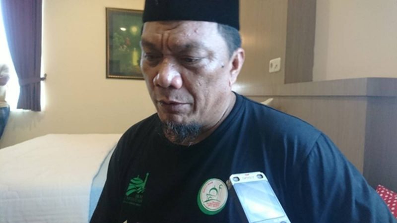 Baca berita : Cerita Ustaz Yahya Waloni yang dengan sengaja menabrak anjing.
