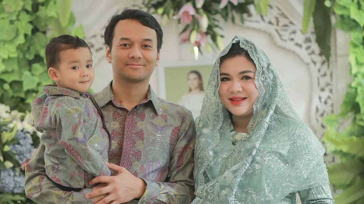 4 Artis Cantik Ini Nikahi Bangsawan 7 Lampiran Gambar