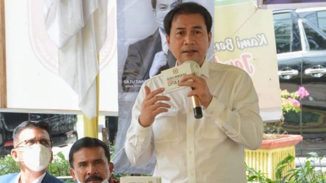 Berita selebriti dan gosip artis: Wakil Ketua DPR