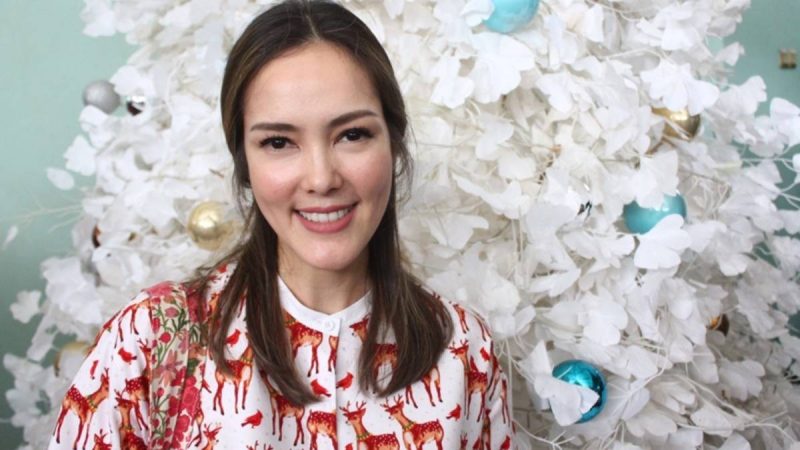 Berita selebriti dan gosip artis: Asik joget Tiktok Cathy Sharon malah mendorong kepala anaknya, begini kata warganet.