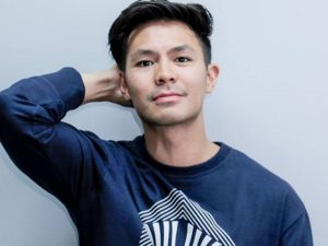 Berita selebriti dan gosip artis: Fero Walandouw dengan tegas lebih pilih pacar cantik dari pada wanita pintar.