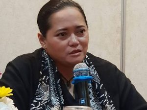 Berita selebriti dan gosip artis: dari ramalan Mbak You prediksi akan ada artis yang ketahun berbuat skandal dengan istri orang lain.