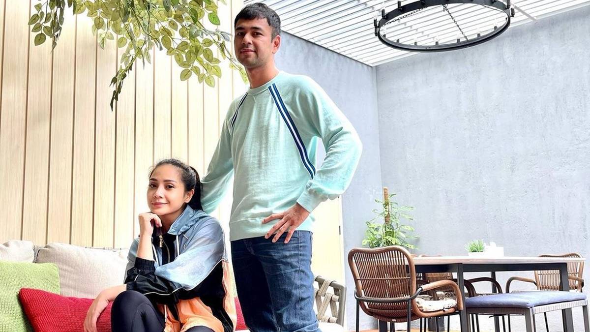 Merasa Butuh Privasi, Raffi Ahmad Kembali Bangun Rumah Baru 2 Berita selebriti dan gosip artis: Nagita Slavina terlihat makin cantik ketika pakai make up dengan harga dibawah Rp 50.000.