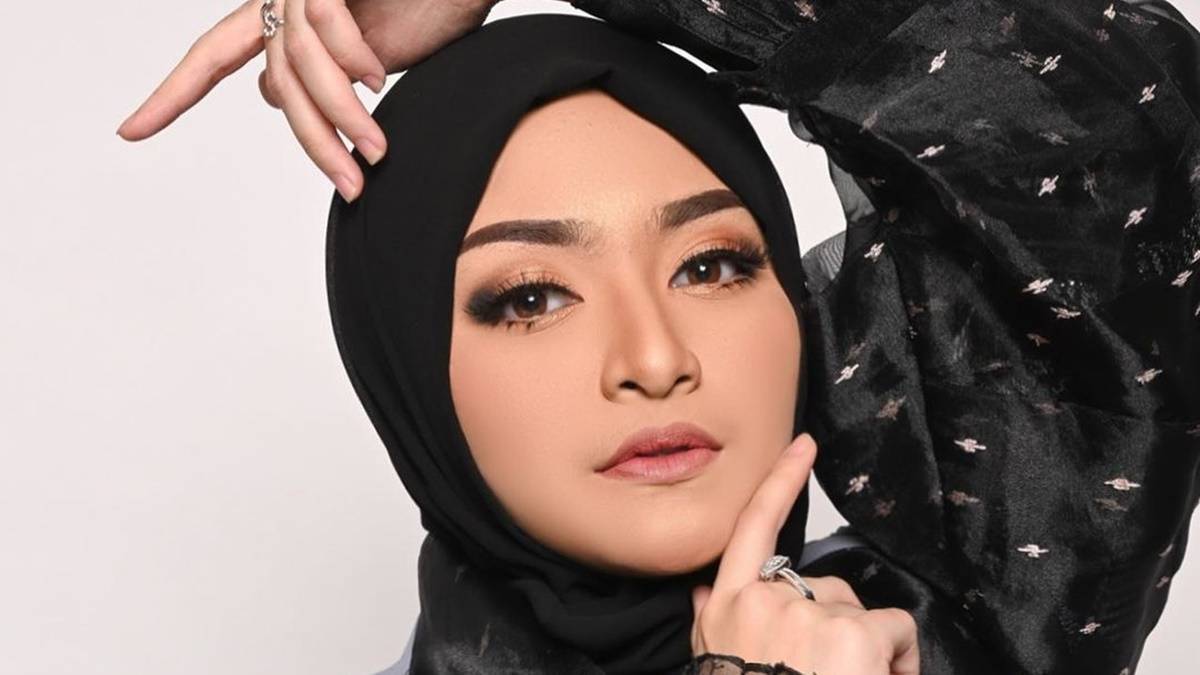 Mengejutkan, Ini 3 Artis yang Pindah Agama Tahun 2020 Lalu 5 Artis Pindah Agama