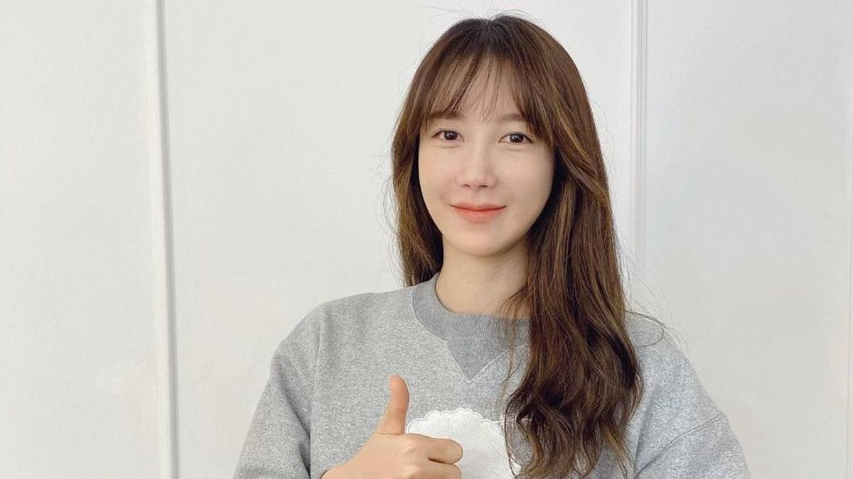 Janda, 5 Artis Korea Ini Makin Cantik dan Memukau 8 Artis Korea janda