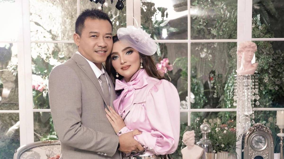 6 Pasangan Artis Ini Suka Makan di Kaki Lima 9 Lampiran Gambar