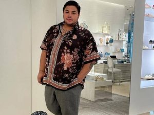 Berita artis, selebriti, dan gosip terbaru hari ini: 5 artis ini pernah gagal dalam menjalani perawatan wajah. Mereka mengalami berbagai efek samping setelah perawatat.