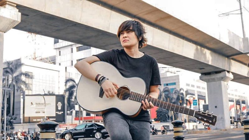 Berita selebriti dan gosip artis: Setahun nganggur, Mitha The Virgin terpaksa jual gitar kesayangan dan kosan.