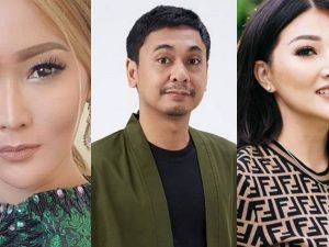 Berita selebriti dan gosip artis: lima artis berikut ini yang memiliki sandal jepit mewah dengan harga fantastis, ada yang seharga motor.