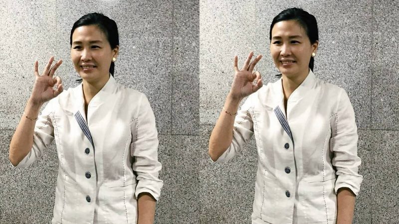 Berita selebriti dan gosip artis: Dua tahun menjadi janda, Veronica Tan ternyata masih tak bisa move on dari mantan suaminya.