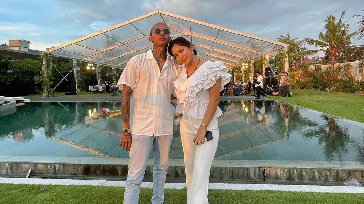 Blak-blakan, Young Lex Kesal dengan Fans Fanatik Kpop 2 Lampiran Gambar