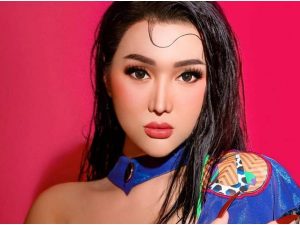 Cekricek.id - Lucinta Luna yang sempat melayani aki-aki yang sudah berusia 90 tahun hingga mau dijadikan istri kedua dengan uang 2 miliar.