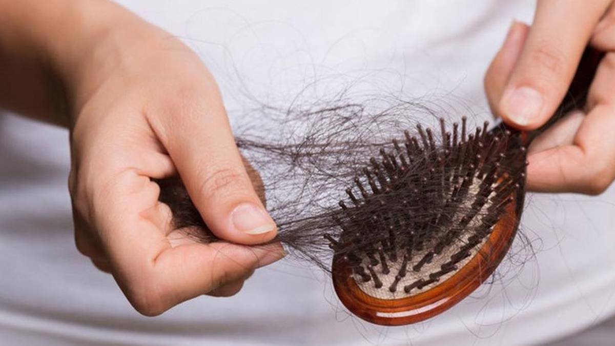 Kurang Tidur Sebabkan Rambut Rontok, Ini Cara Mencegahnya 2 Kurang Tidur Sebabkan Rambut Rontok, Ini Cara Mencegahnya