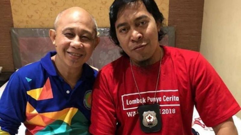 Berita selebriti dan gosip artis: Selain diancam dicoret dari KK saat mualaf, Rudi Sipit bermimpi disuruh shalat oleh seorang pemuka agama.