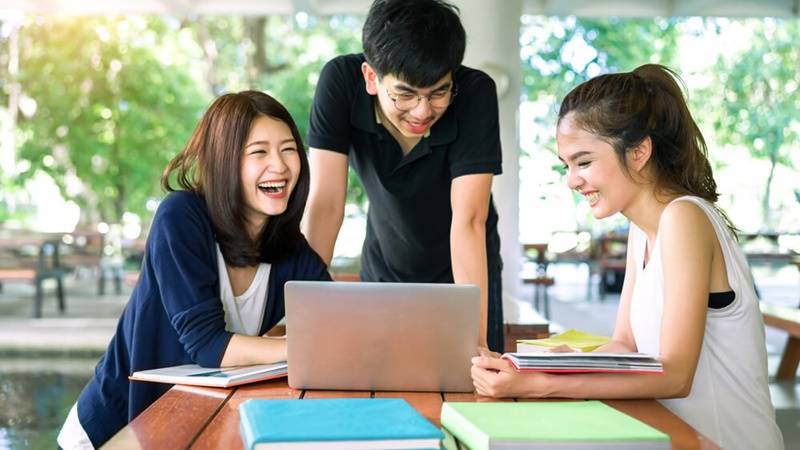 Rugi Banget, Ini 5 Penyesalan Mahasiswa Semester Akhir 8 penyesalan mahasiswa akhir