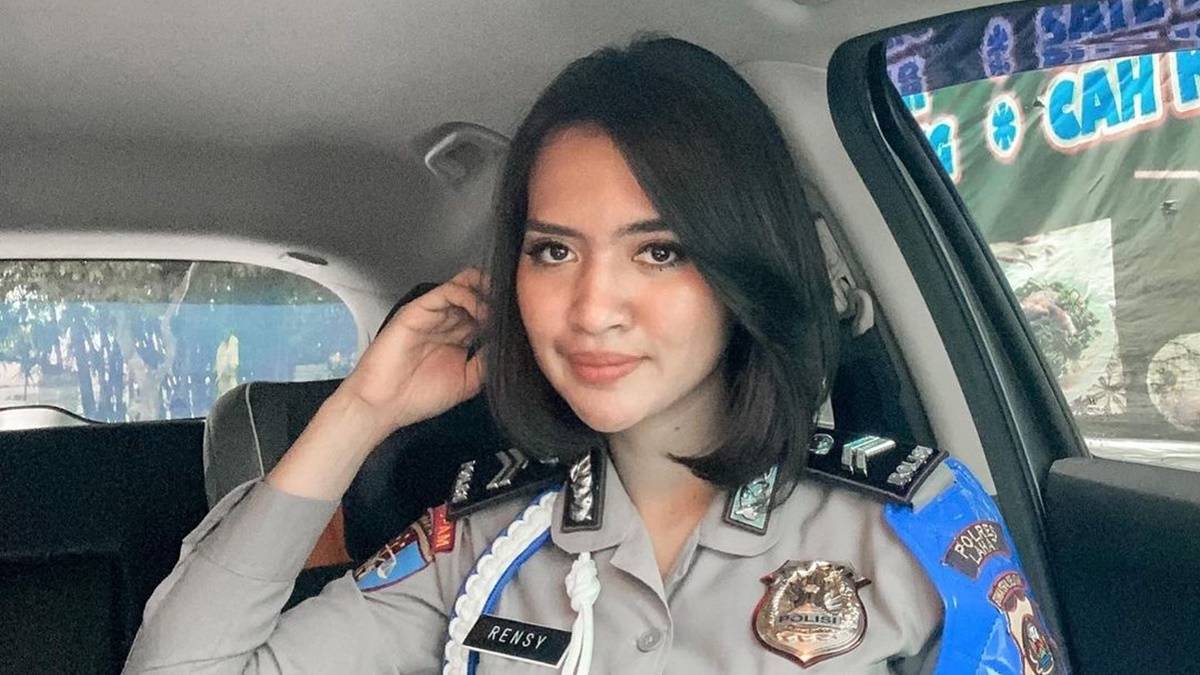 Ini Rensy Yulita, Polwan Cantik yang Dijuluki Bidadari Negara 7 polwan cantik Rensy Yulita