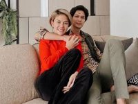 Cekricek.id - Nikita Mirzani secara blak-balkan ungkap dirinya pernah satu tempat tidur dengan Dimas Beck hingga tahan nafsu.