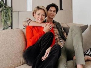 Cekricek.id - Nikita Mirzani secara blak-balkan ungkap dirinya pernah satu tempat tidur dengan Dimas Beck hingga tahan nafsu.