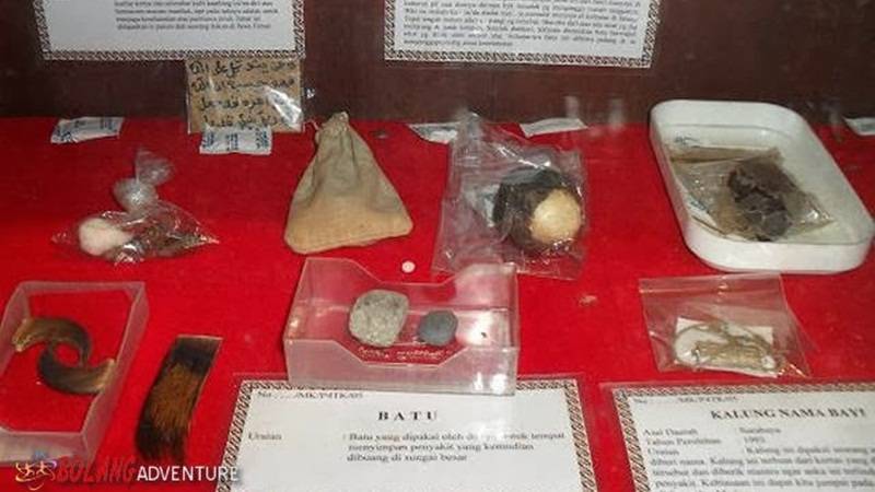 Ritual Setan, Tusuk dengan Jarum Tembus ke Jantung Hingga Paru-paru, Begitu Pasangan Suami Istri Ini Bunuh Anaknya 2 Lampiran Gambar