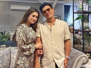 Cekricek.id - Celine hebohkan publik dengan postingannya yang menggandeng seorang pria tampan di akun Instagramnya.
