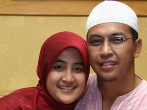 Pengakuan Umi Pipik Pernah Dipoligami Almarhum Uje