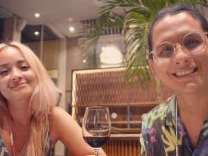 Cekricek.id - Suami Joanna Alexandra, Raditya Oloan Meninggal Dunia setelah dinyatakan negatif dari Covid-19. Ia diduga mengalami komorbid.