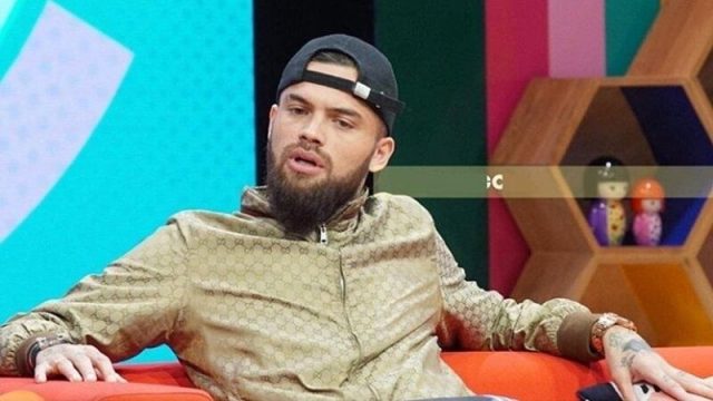 Cekricek.id - Berita Artis: inilah artis yang masa lalu suram sebelum memutuskan untuk memeluk agama Islam. Begini cerita mereka.