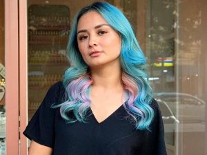 Cekricek.id: Sang suami belum lama meninggal dunia, Joanna Alexandra kini dituduh terlibat dalam aksi penipuan.