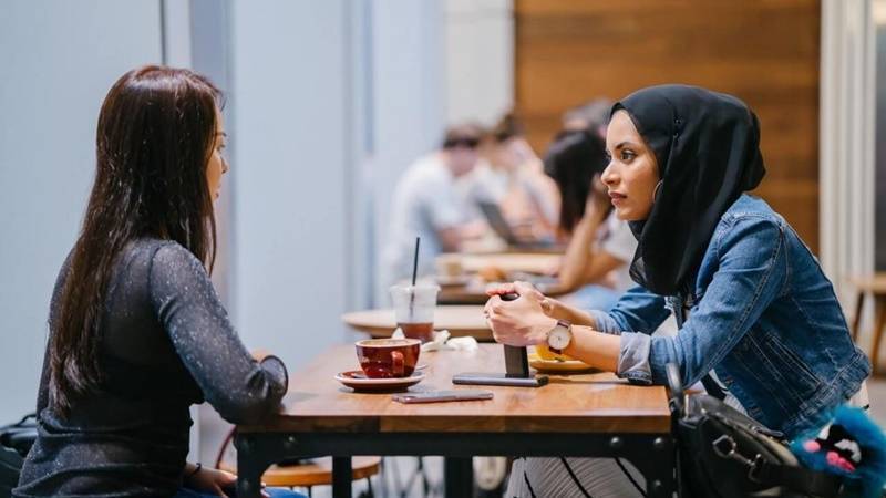 Waspada, Ini 5 Ciri Teman Palsu 10 Lampiran Gambar