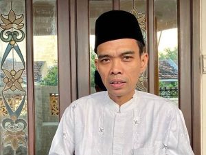 Cekricek.id: Ustadz Abdul Somad rayakan momen ulang tahun bersama kerabat dan istri tercintanya. Turut didoakan oleh warganet