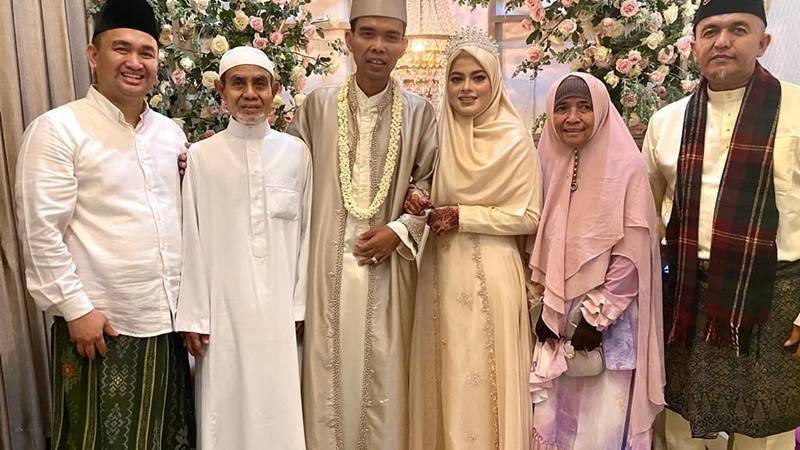 Ustaz Abdul Somad Rayakan Ulang Tahun Bersama Istri Baru 2 Lampiran Gambar