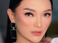 Cekricek.id: Isu kebangkuran suami Zaskia Gotik kian menguat, kini ia memilih banting stir jualan mie kocok.