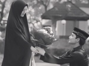 Alvin Faiz dituding akun gosip terpaksa menikah dengan Larissa Chou. Begini klarifikasi dari Alvin Faiz terkait tuduhan itu.