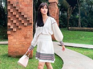 8 Artis Ini Memutuskan Menjadi Mualaf Sebelum Menikah