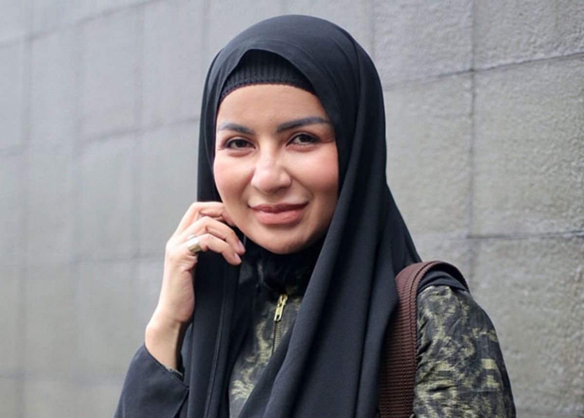 Mantap Berhijab, Artis Ini Memilih Tolak Tawaran Job yang Menuntut Lepas Jilbab 7 Lampiran Gambar