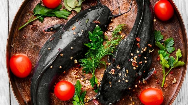 Ikan lele sering dianggap sebagai ikan yang kotor, karena memakan apapun. Namun, ikan lele banyak manfaat, kandungan gizinya sangat bagus untuk tulang dan otak.