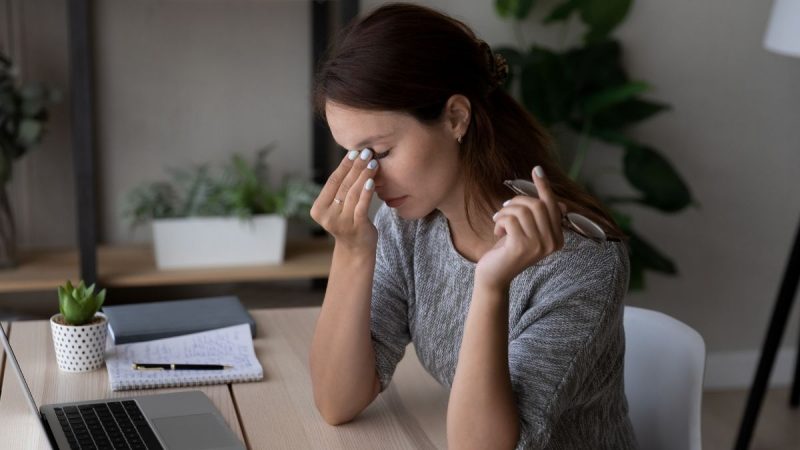 Berita terbaru hari ini: inilah dampak buruk menunda pekerjaan, bukan senang yang kamu dapatkan tetapi stres karena terkejar waktu.