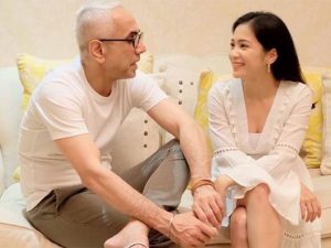 Berita artis, selebriti, dan gosip terbaru hari ini: Sederet pasangan artis ini menikah beda usia, bahkan ada yang terpaut umur 45 tahun. Tapi mereka tetap harmonis.