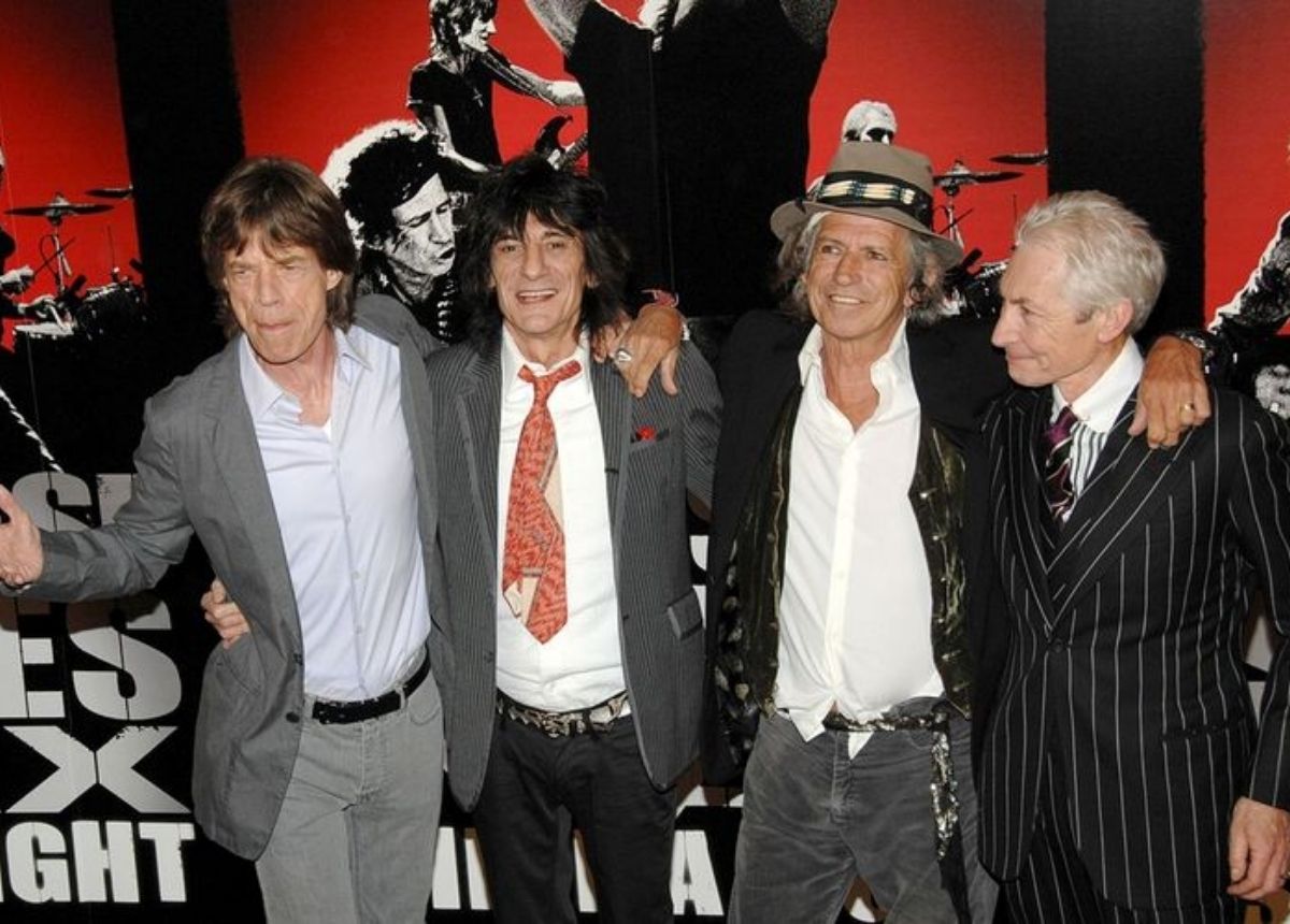 Berita artis, selebriti, dan gosip terbaru hari ini: 10 musisi dunia ini tercatat memiliki bayaran termahal, salah satunya adalah Kanye West.