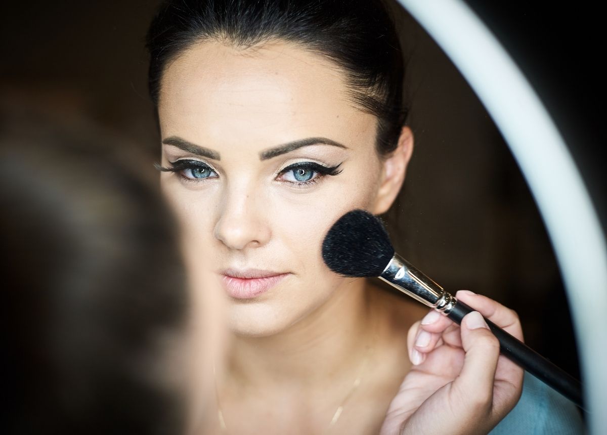 Berita terbaru hari ini: Sisa make up