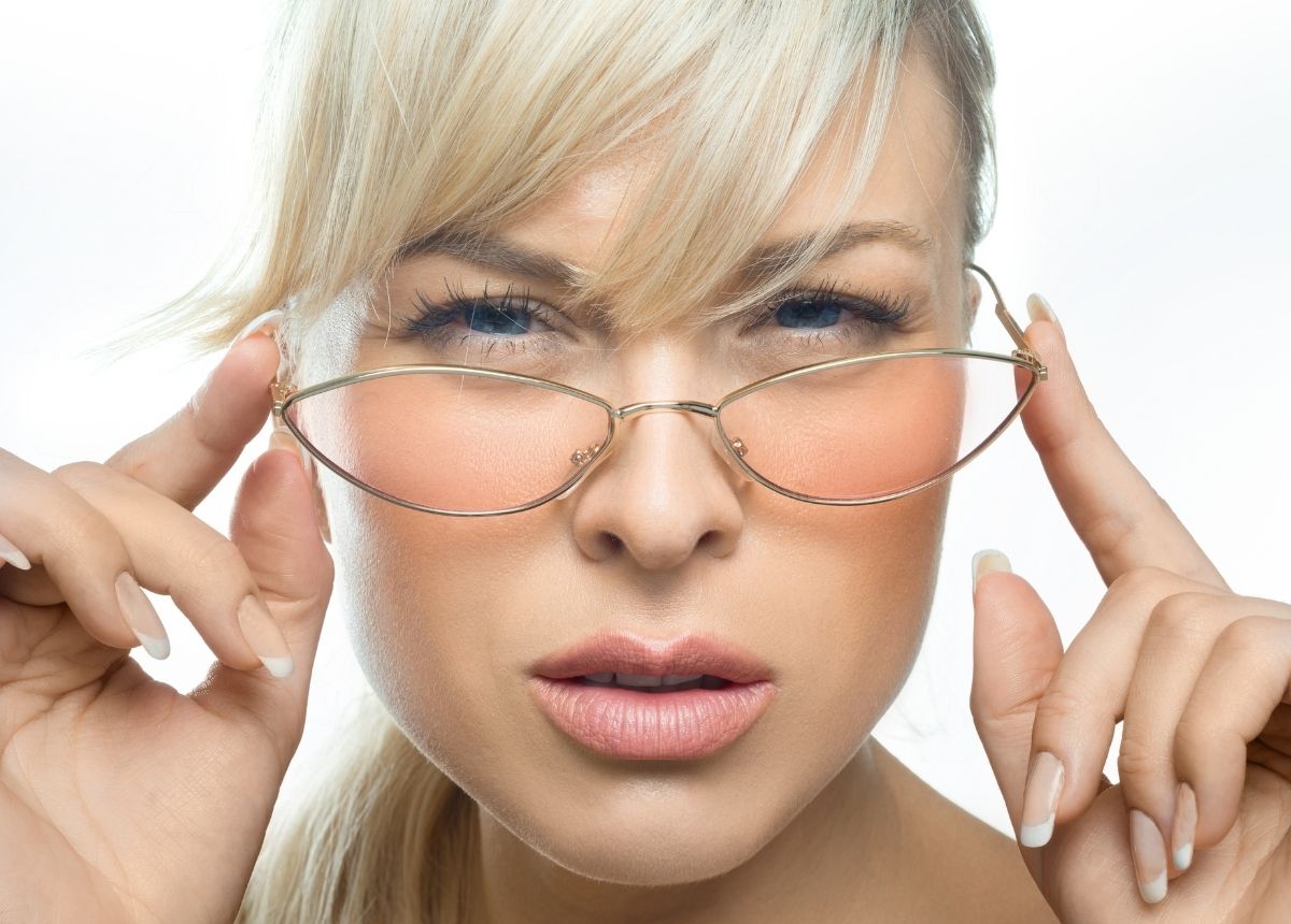 5 Cara Menjaga Kesehatan Mata yang Wajib Anda Ketahui 8 Berita terbaru hari ini: Menggunakan kacamata pelindung