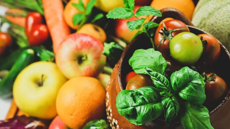 Berita terbaru hari ini: makanan ini apabila dikonsumsi secara rutin dapat membuat kulit berubah warna, dari siput hingga sayur dan buahan.