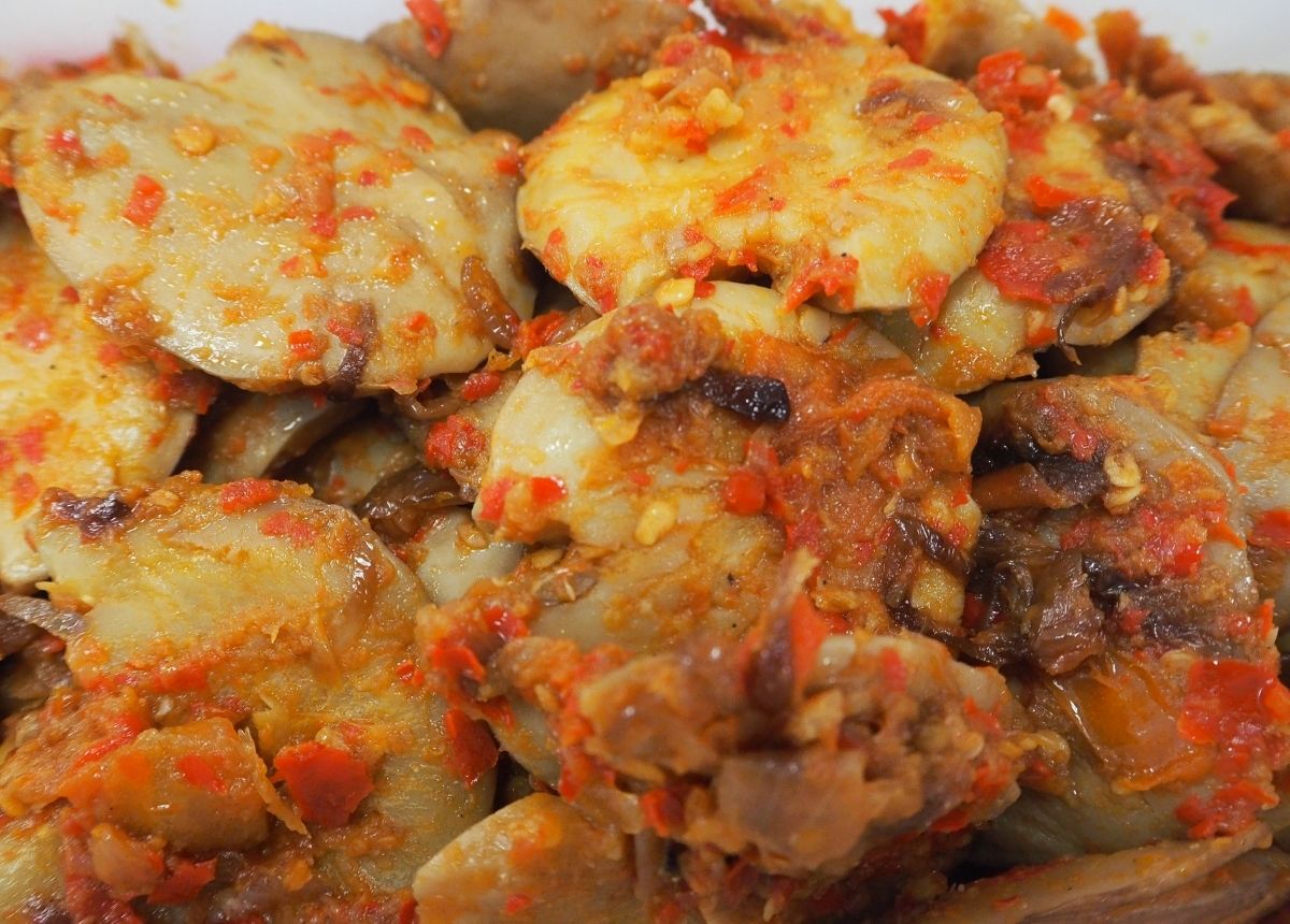 Ini Cara Menghilangkan Bau Jengkol Sebelum Dimasak 2 Banyak orang menyukai jengkol tapi mengelak untuk memakannya karena baunya. Nah kamu bisa menggunakan cara ini untuk menghilangkan bau jengkol sebelum dimasak.